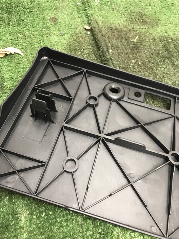 Площадка номерного знака Toyota RAV4 2010-2013