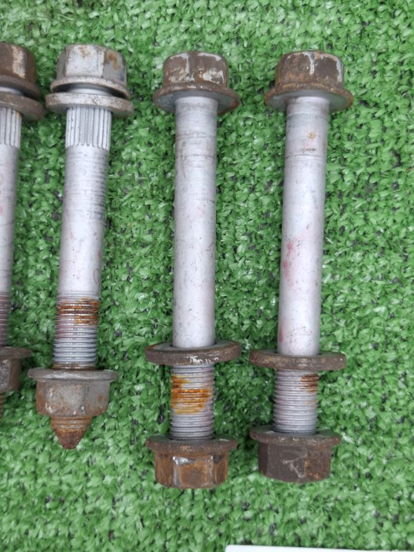 Болт подвески Toyota AVENSIS 2012 ZRT272