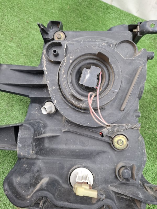 Фара галогеновая Honda StepWgn 2003 RF3