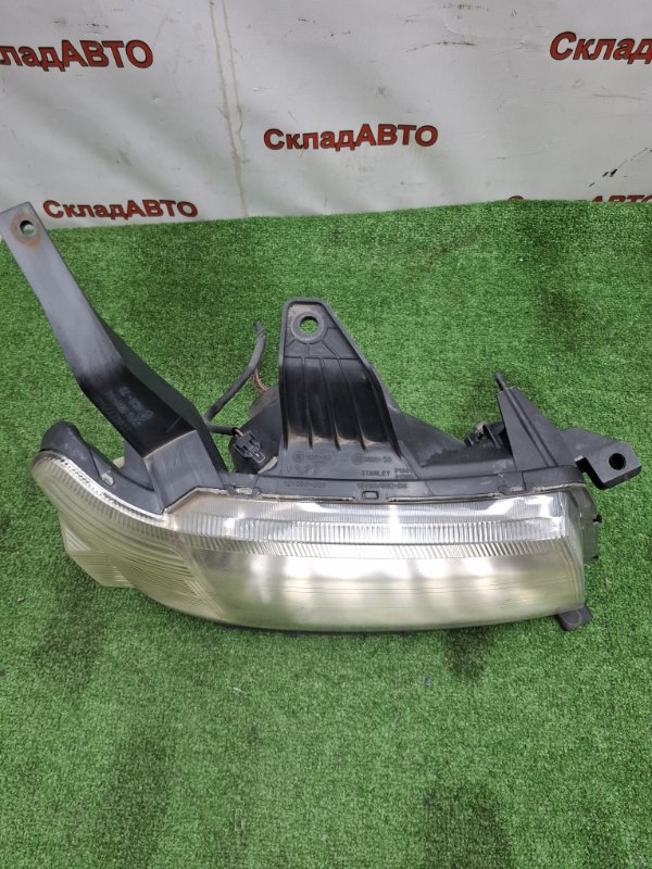 Фара галогеновая Honda StepWgn 2003 RF3