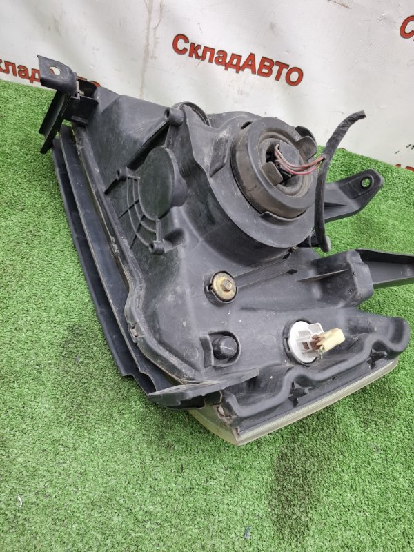 Фара галогеновая Honda StepWgn 2003 RF3