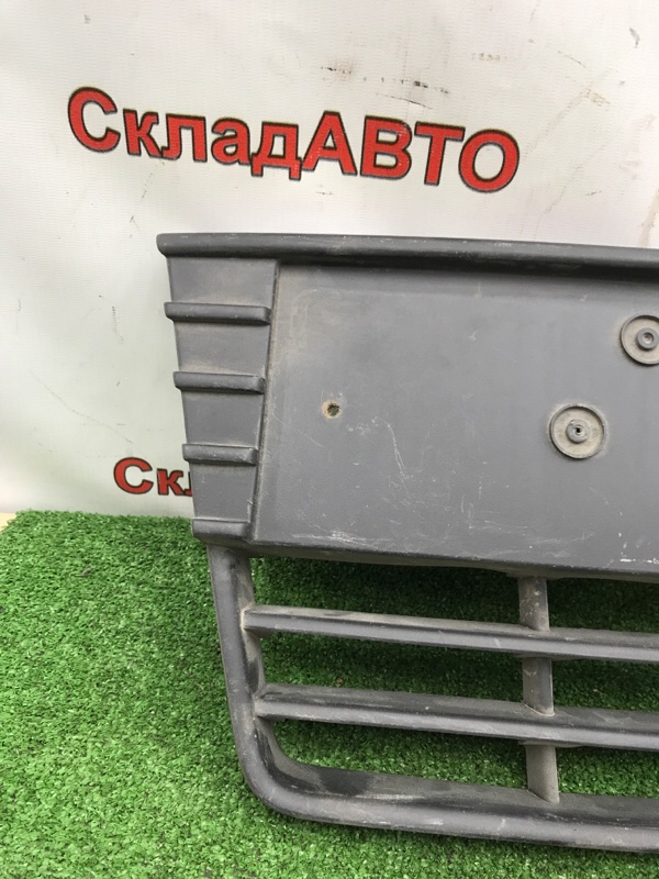 Решетка в бампер Ford Focus 3 2011-2014