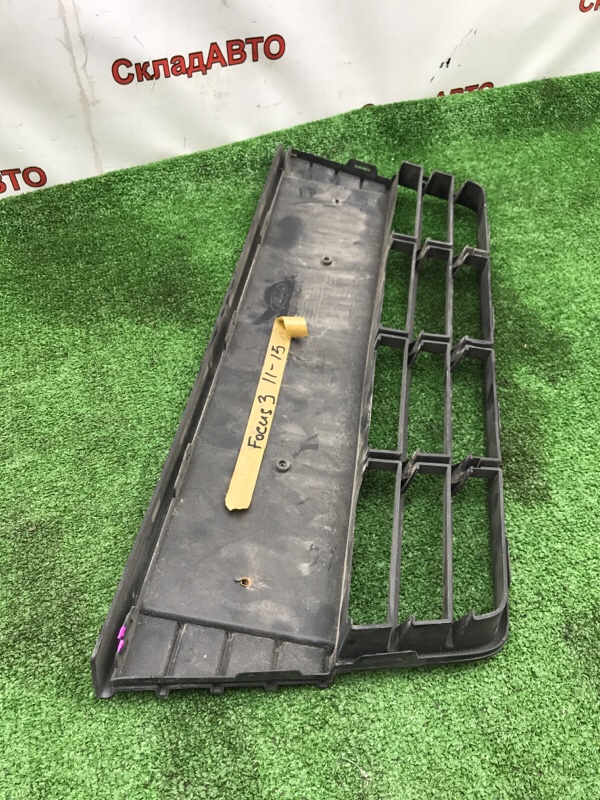 Решетка в бампер Ford Focus 3 2011-2014