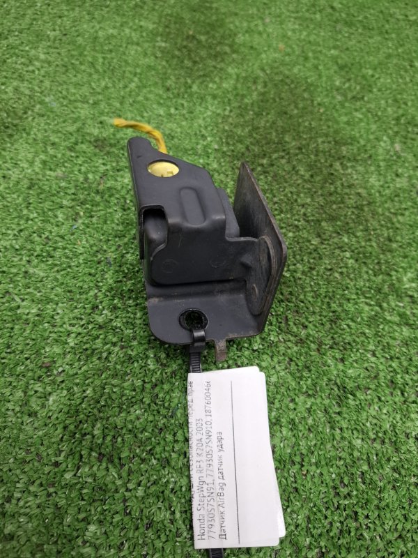 Датчик подушки безопасности Honda StepWgn 2003 RF3
