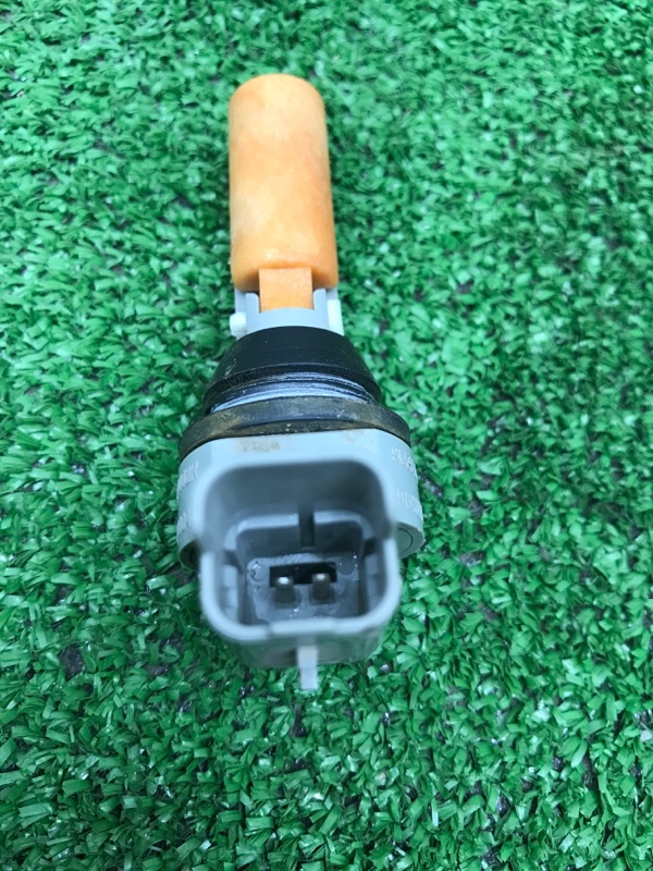 Датчик уровня омывающей жидкости Peugeot 308 2007-2015