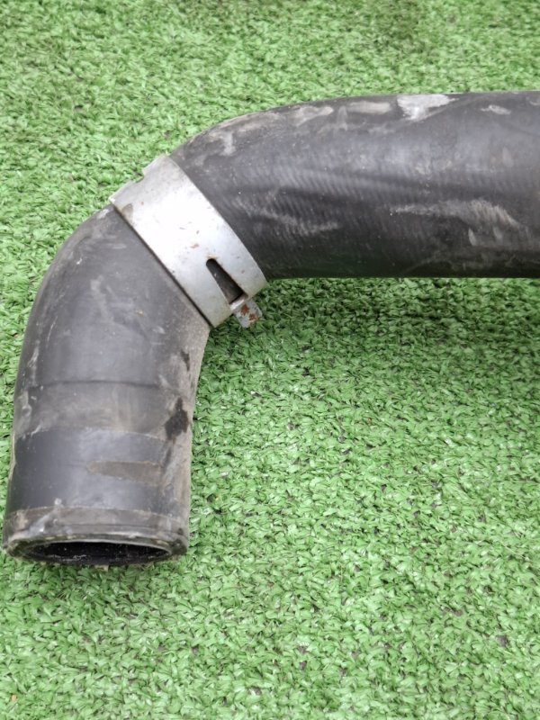 Патрубок радиатора Toyota AVENSIS 2012 ZRT272