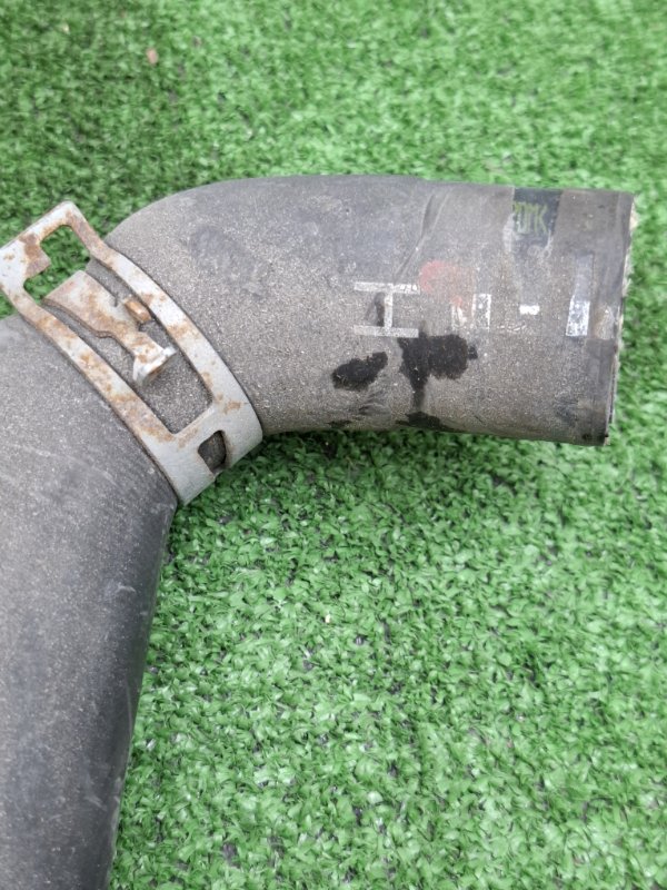 Патрубок радиатора Toyota AVENSIS 2012 ZRT272