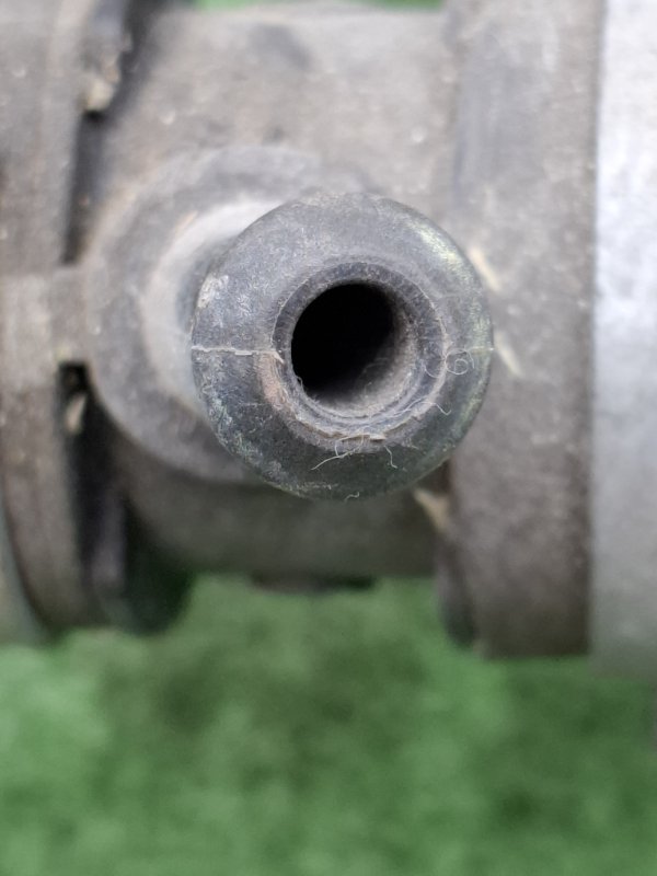 Патрубок радиатора Toyota AVENSIS 2012 ZRT272