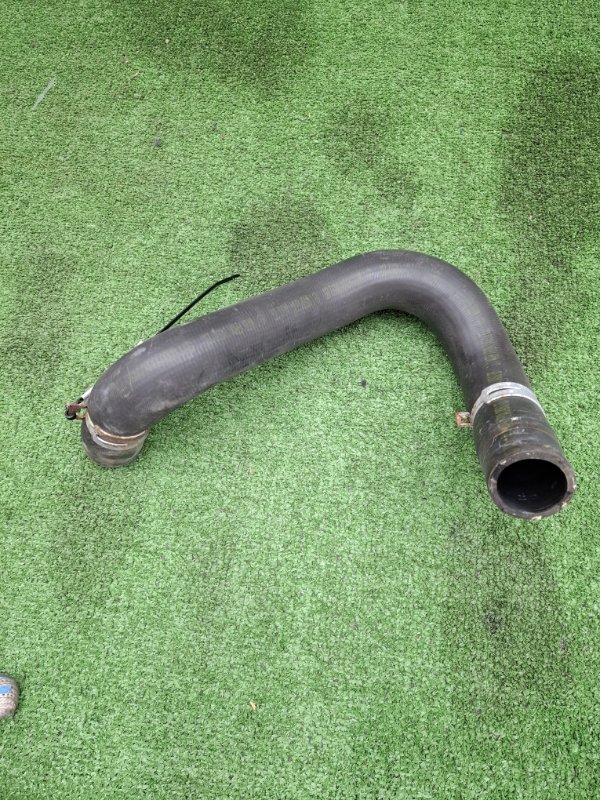 Патрубок радиатора Toyota AVENSIS 2012 ZRT272