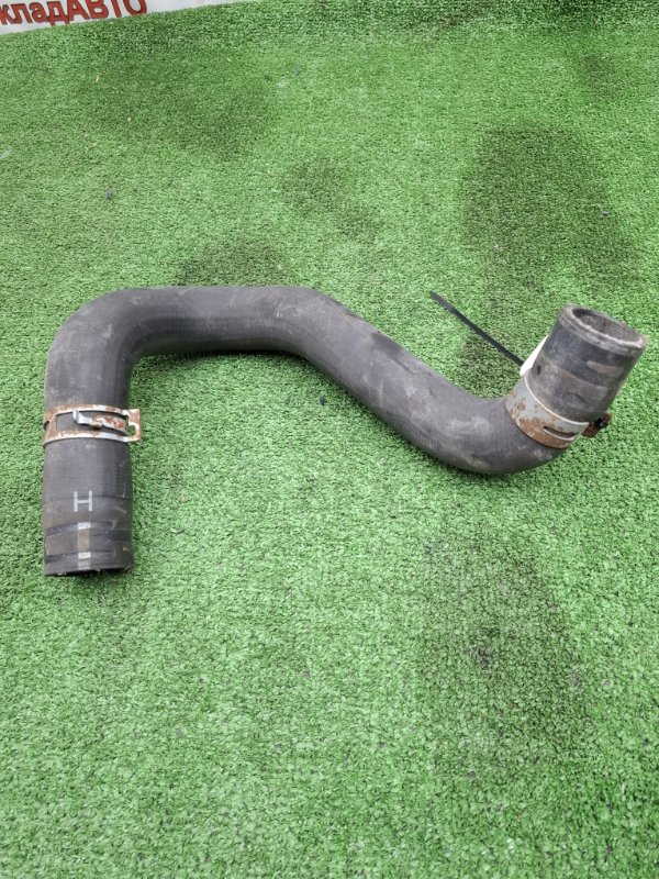 Патрубок радиатора Toyota AVENSIS 2012 ZRT272