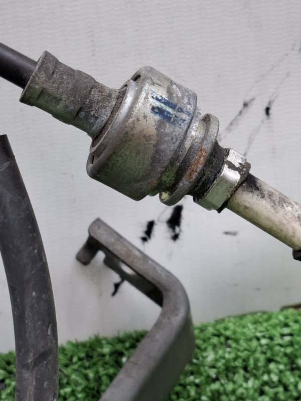 Трос переключения акпп Toyota AVENSIS 2012 ZRT272