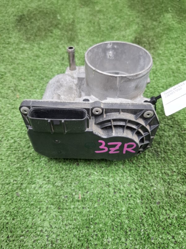 Дроссельная заслонка Toyota AVENSIS 2012 ZRT272