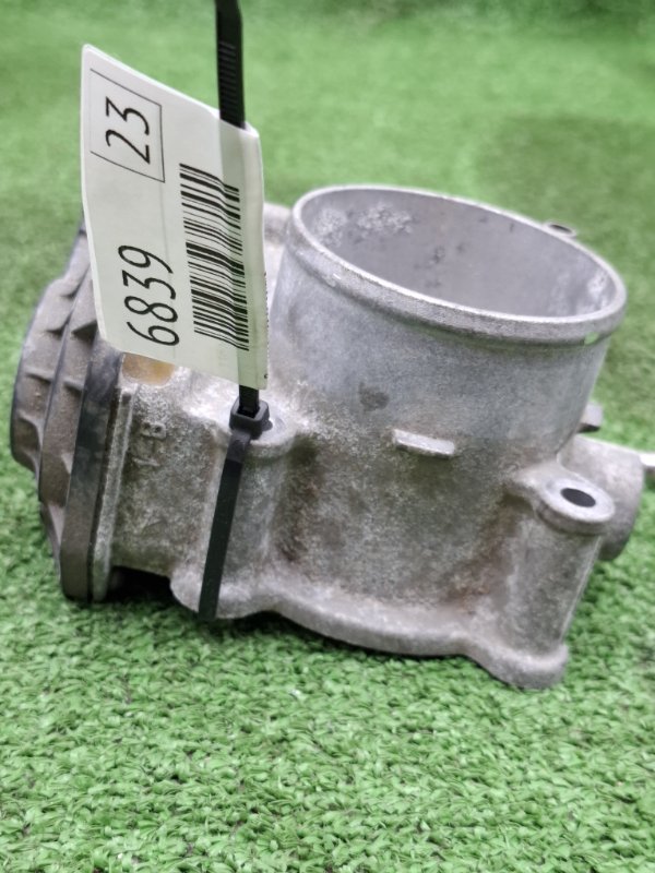 Дроссельная заслонка Toyota AVENSIS 2012 ZRT272