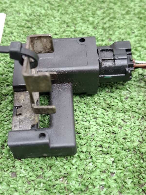 Клемма аккумулятора Toyota AVENSIS 2012 ZRT272