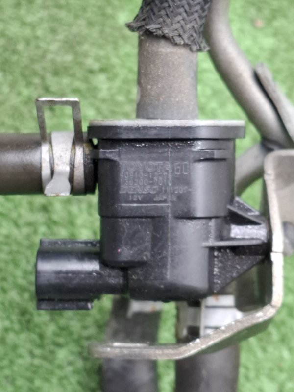 Клапан электромагнитный Toyota AVENSIS 2012 ZRT272