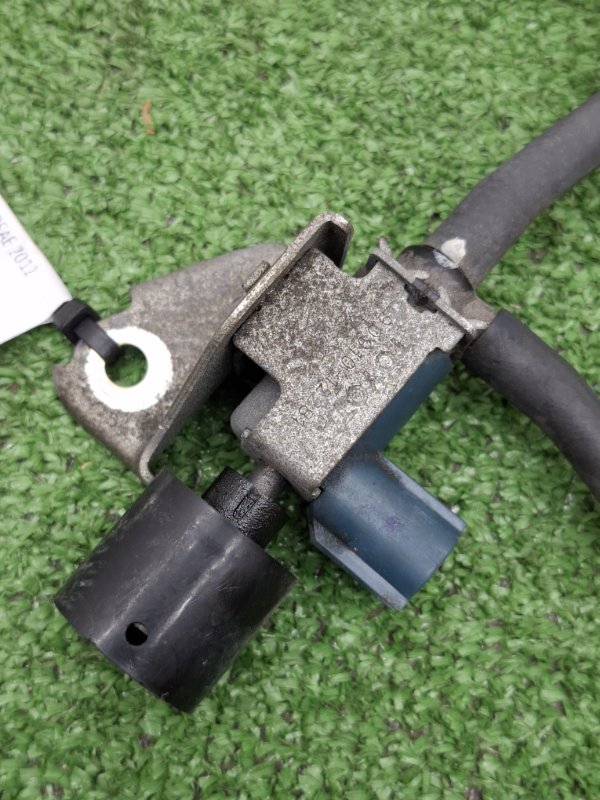 Клапан вакуумный Toyota AVENSIS 2012 ZRT272