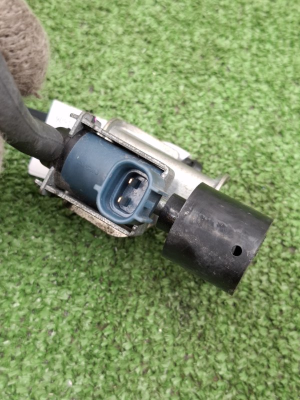 Клапан вакуумный Toyota AVENSIS 2012 ZRT272