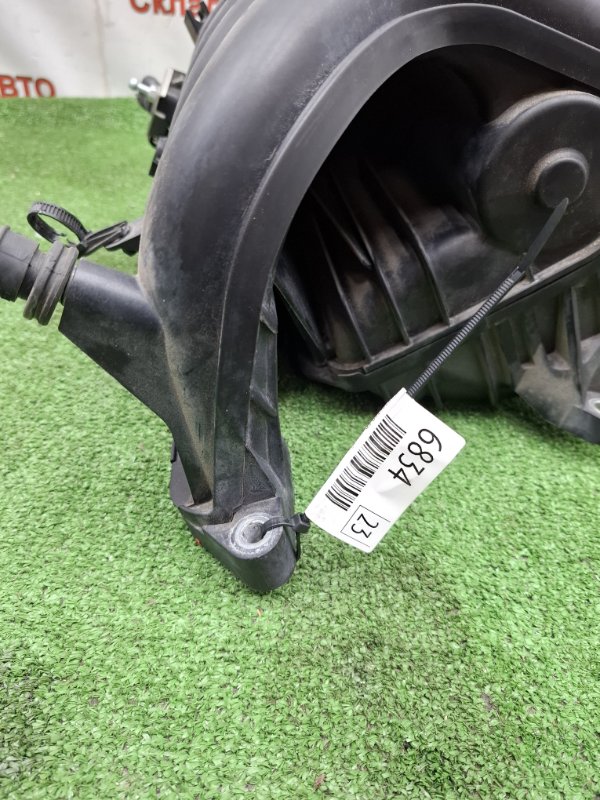 Коллектор впускной Toyota AVENSIS 2012 ZRT272