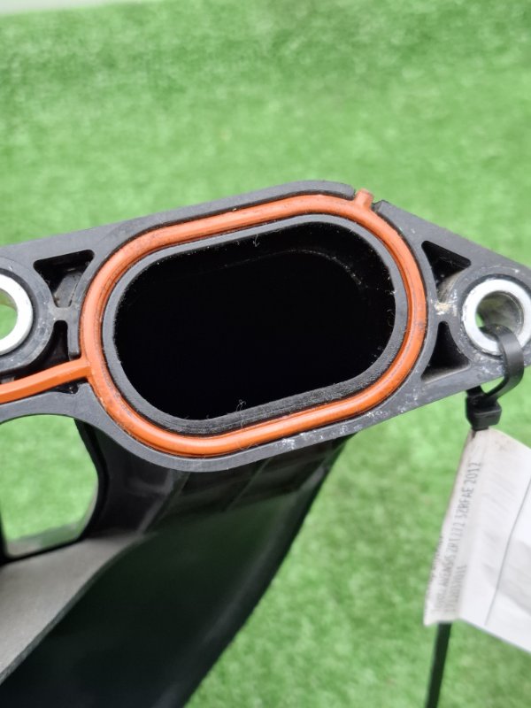 Коллектор впускной Toyota AVENSIS 2012 ZRT272