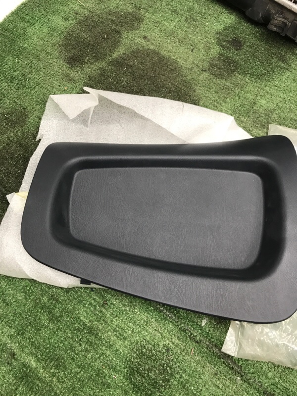 Крышка подушки безопасности Nissan Almera 2006-2012