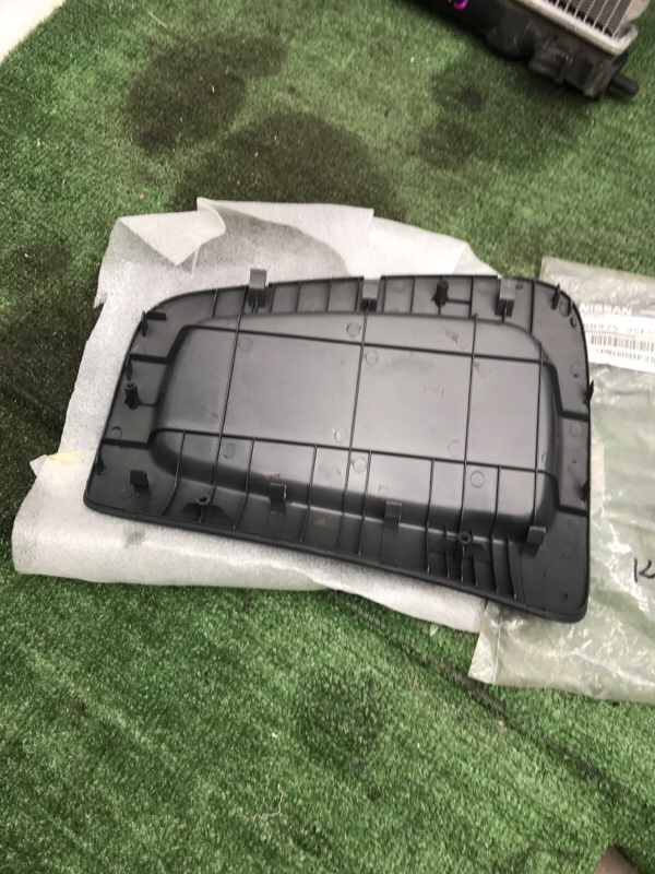 Крышка подушки безопасности Nissan Almera 2006-2012