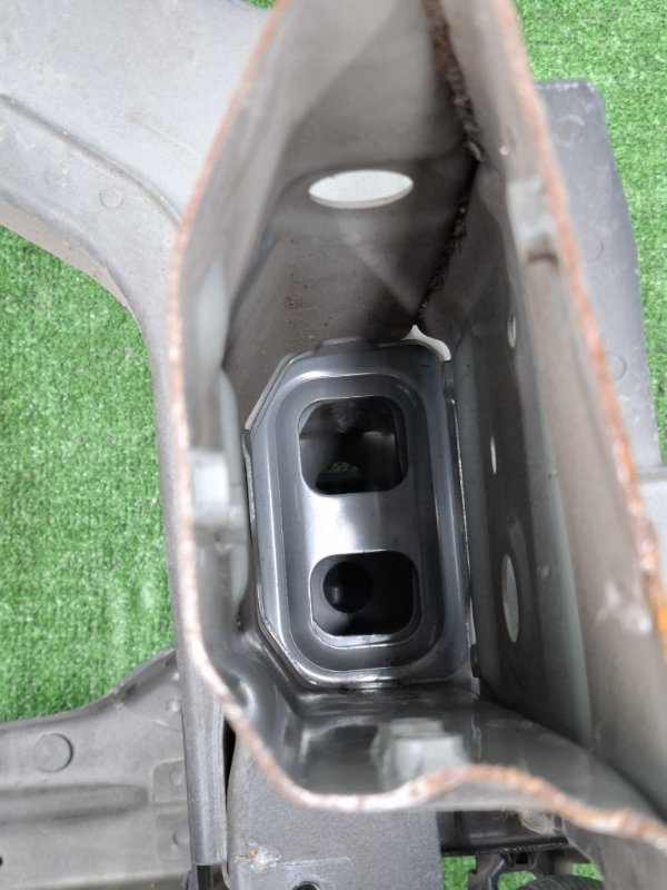 Рамка радиатора MITSUBISHI OUTLANDER 2010 CW5W