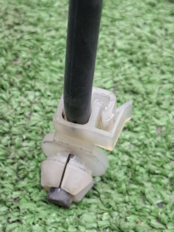 Упор капота Suzuki Grand Vitara 2006 TD54W