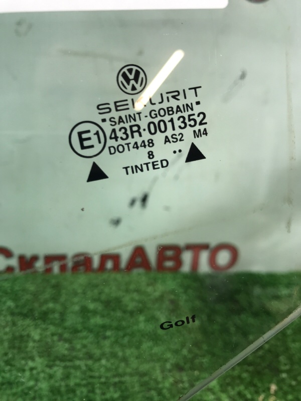 Стекло двери Volkswagen Golf 1998-2002