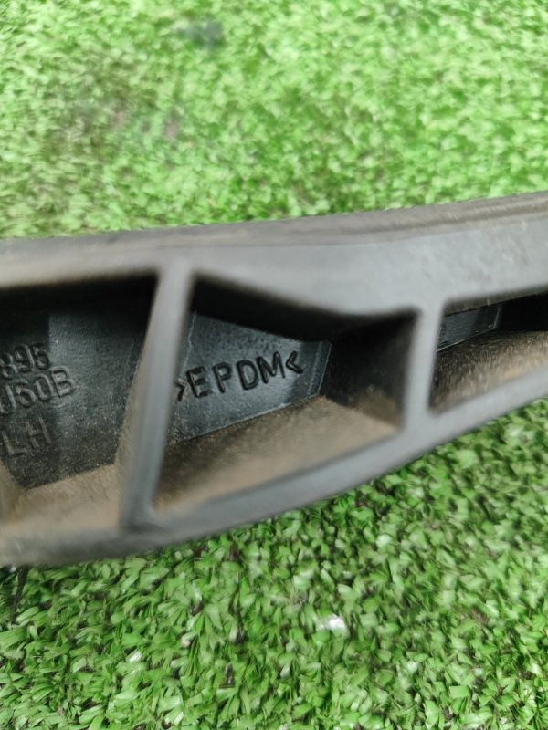 Уголок жабо NISSAN NOTE 2012 E11