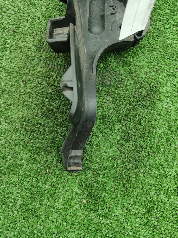 Кронштейн бампера Audi A4 2006 8EBWEF