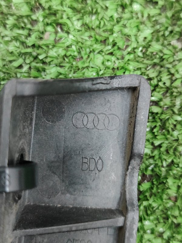 Крепление бампера Audi A4 2006 8EBWEF
