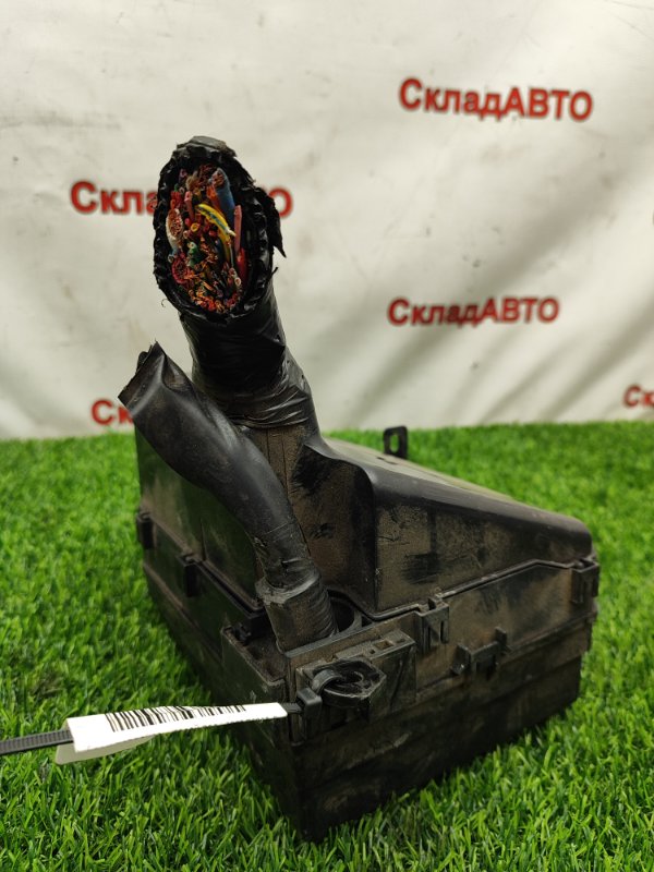 Блок предохранителей под капот MITSUBISHI Lancer 2009 CX4A