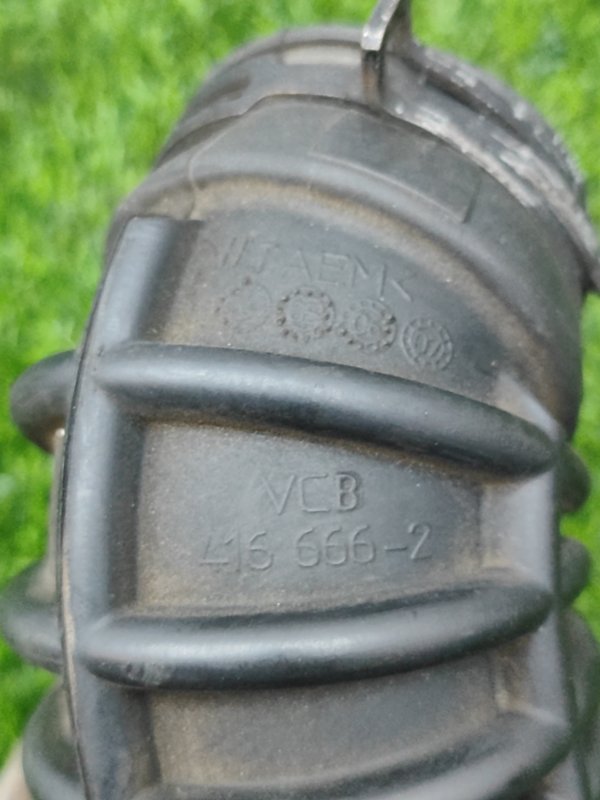 Патрубок дроссельной заслонки Audi A4 2006 8ED