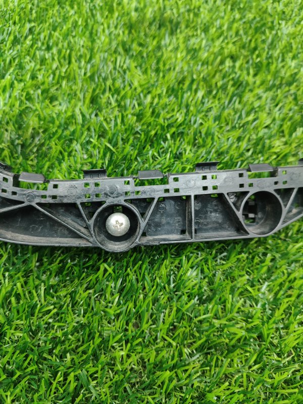 Кронштейн бампера Honda Civic 2009 FD1