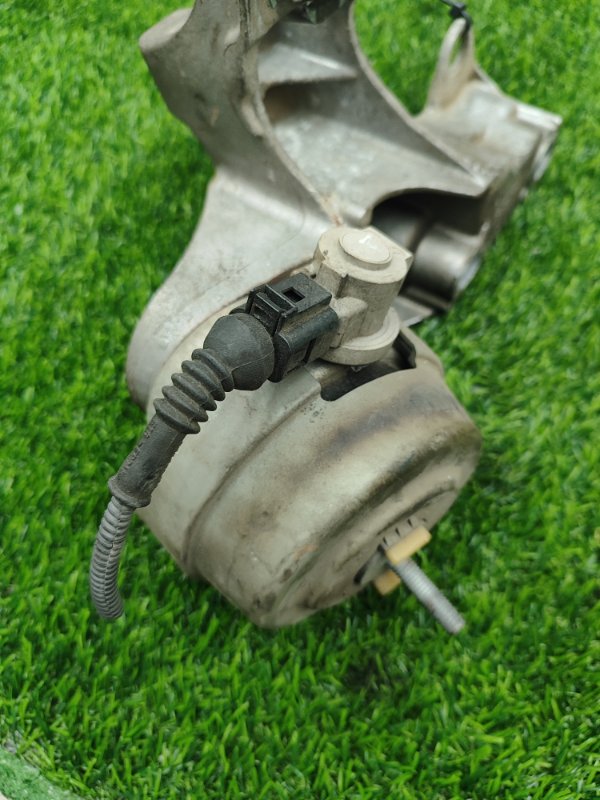 Подушка ДВС Audi A4 2006 8ED