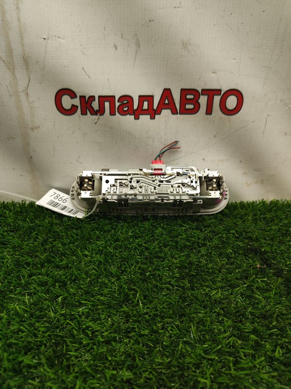 Плафон подсветки салона Audi A4 2010 8KС