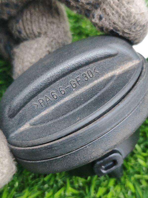 Крышка топливного бака Audi A4 2010 8KС