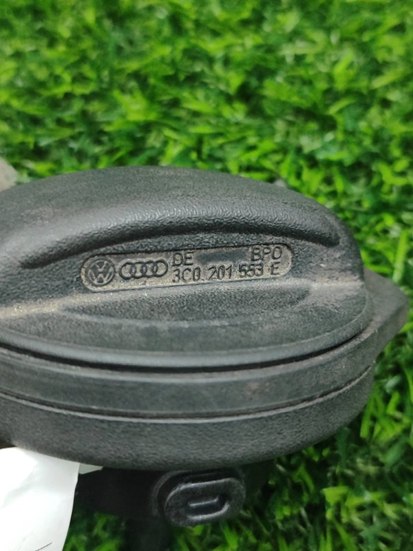 Крышка топливного бака Audi A4 2010 8KС
