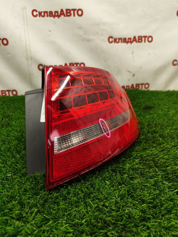 Фонарь в крыло Audi A4 2010 8KС