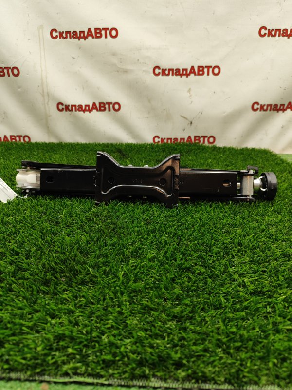 Домкрат Audi A4 2010 8KС