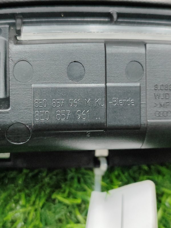 Пепельница Audi A4 2006 8ED