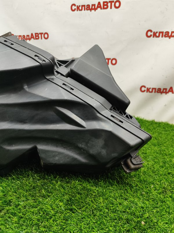 Корпус воздушного фильтра Audi A4 2010 8KС