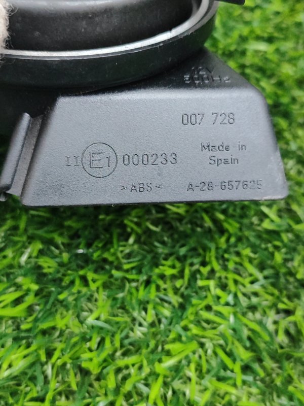 Звуковой сигнал Audi A4 2006 8ED