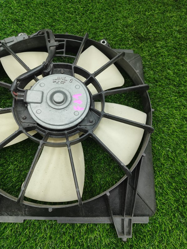 Вентилятор охлаждения радиатора Honda Civic 2009 FD1