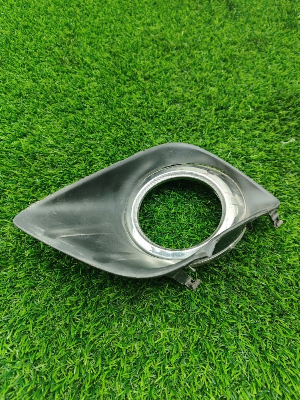 Накладка ПТФ Toyota Land Cruiser Prado 2009-2013 150