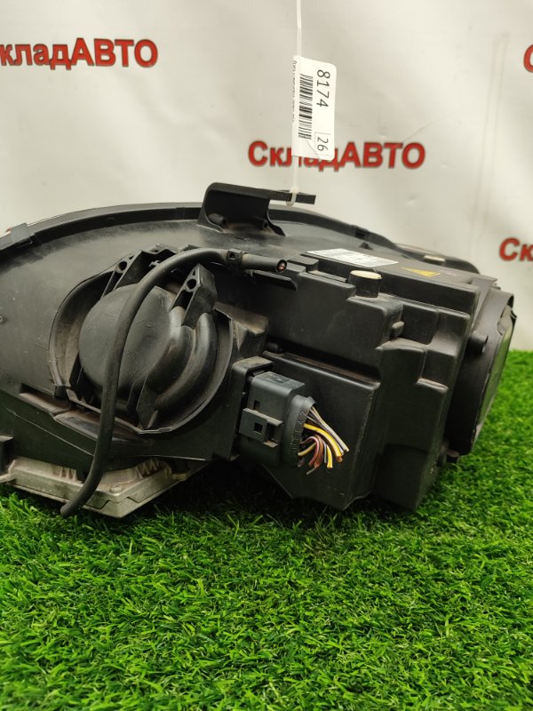 Фара ксеноновая Audi A4 2006 8ED
