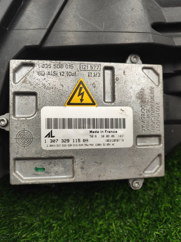 Фара ксеноновая Audi A4 2006 8ED