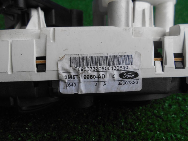 Блок управления отопителем Ford Focus 2