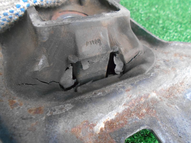 Опора КПП Ford Focus 2