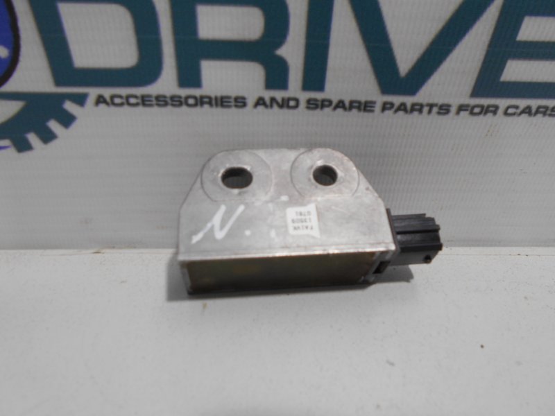 Датчик удара Nissan Tiida